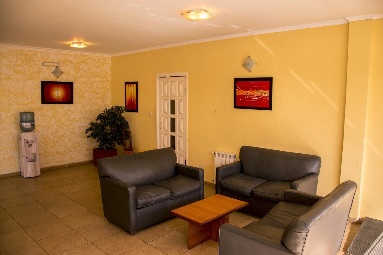 Hotel Saint Tropez Villa Carlos Paz Extérieur photo