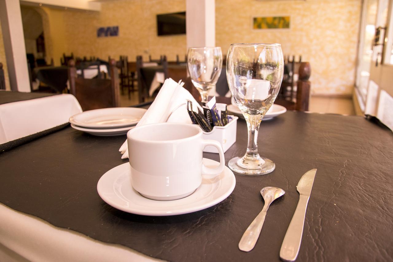 Hotel Saint Tropez Villa Carlos Paz Extérieur photo