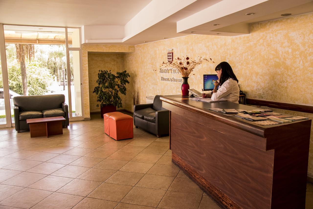 Hotel Saint Tropez Villa Carlos Paz Extérieur photo