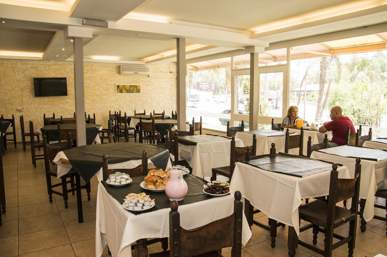 Hotel Saint Tropez Villa Carlos Paz Extérieur photo