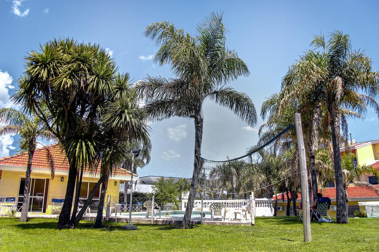 Hotel Saint Tropez Villa Carlos Paz Extérieur photo