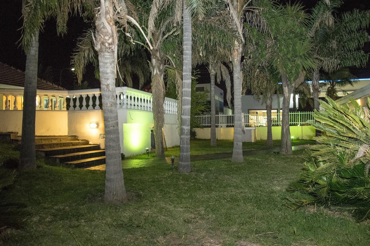Hotel Saint Tropez Villa Carlos Paz Extérieur photo